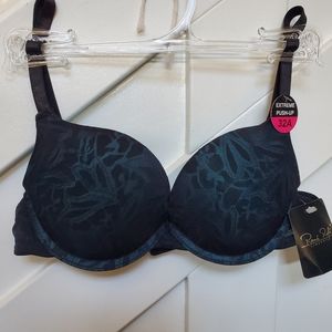 Extreme Push-up size enhancing voluptuous lace bra